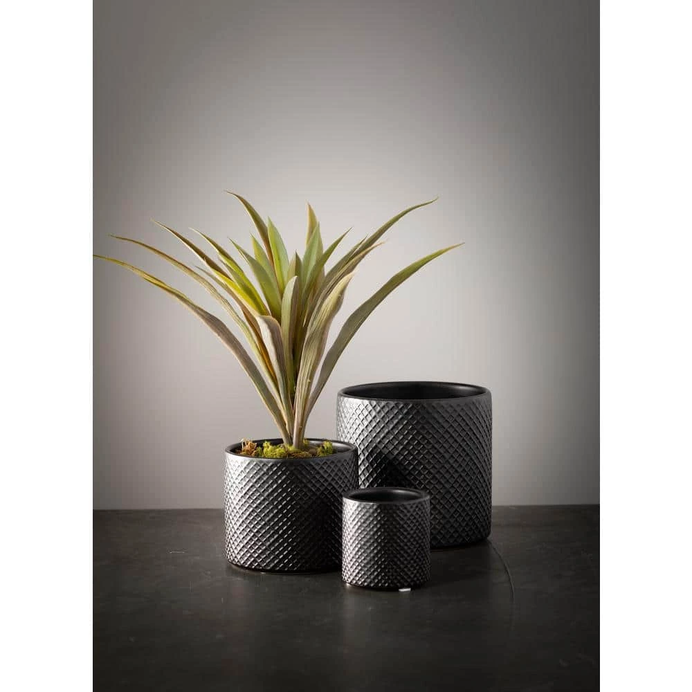 SULLIVANS Black Ceramic Pot -Set of 3 6 SULLIVANS Black Ceramic Pot -Set of 3 - Image 4