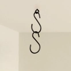 Vigoro 1.77 in. x 0.157 in. x 3.35 in. Black Metal Extender Hooks (2-Pack) -KANTE Sales powder coating vigoro plant hangers 541117 1d 1000