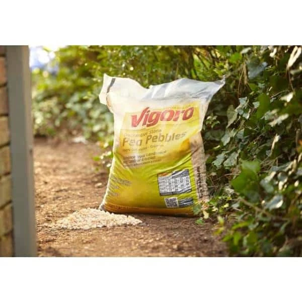 Vigoro 0.5 cu. ft. Bagged Pea Gravel Pebble Landscape Rock 7 Vigoro 0.5 cu. ft. Bagged Pea Gravel Pebble Landscape Rock - Image 5