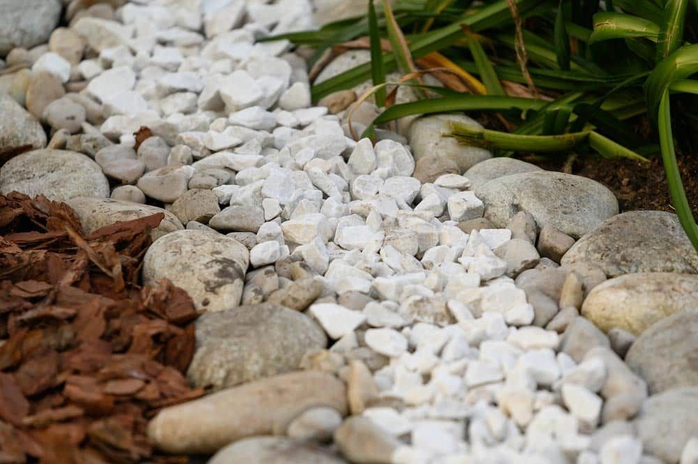 KANTE Sales -KANTE Sales soil mulch and pebbles used for landscaping